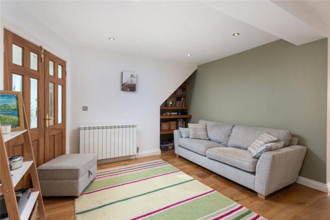 5 bed Detached for sale Image 11