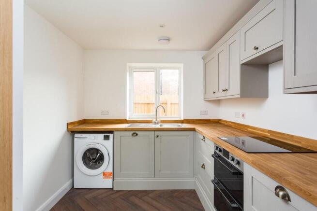 4 bed Detached Bungalow for sale Image 6