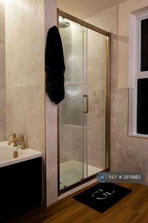 1 bed House Share to rent Image 6