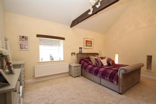 Bed 1.JPG