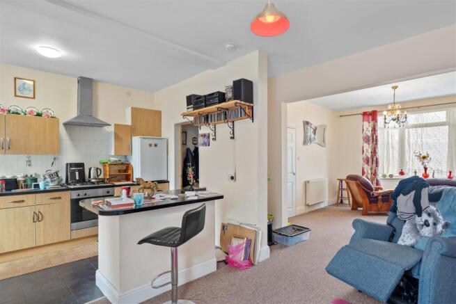 3 bed Terraced for sale Image 4