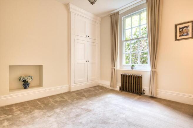 2 bed Apartment for sale Image 12