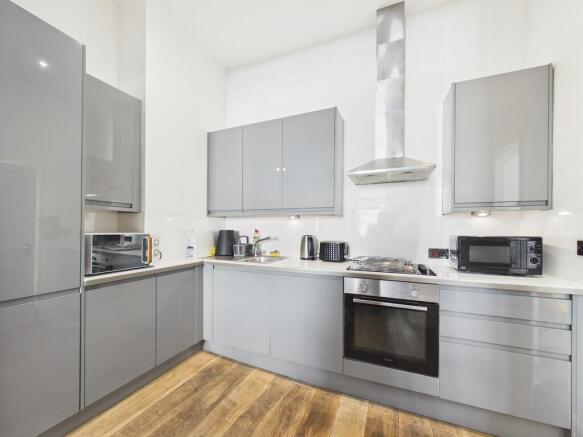 CAM04693G0-PR0110...