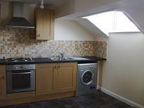 KITCHEN/LOUNGE