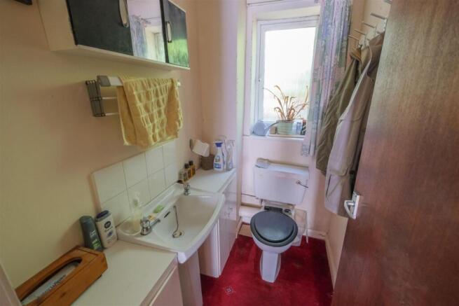 4 bed Detached for sale Image 8