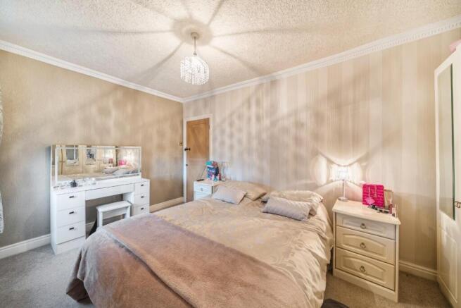 3 bed Terraced for sale Image 10