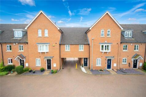 Centaurus Square, Curo Park, Frogmore, St. Albans