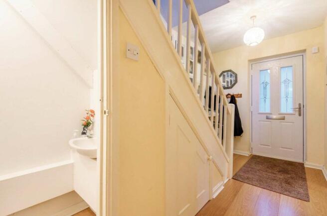 Entrance Hallway & Cloakroom