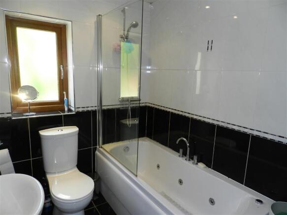 HOUSE BATHROOM