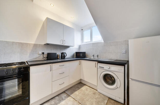 1385744-7-692d715...