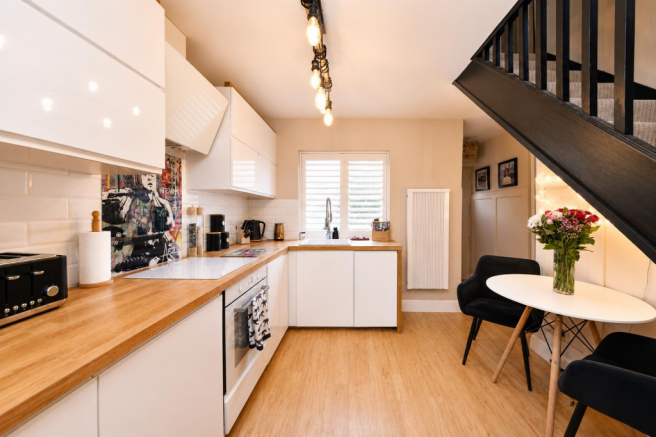 Kitchen 1.png