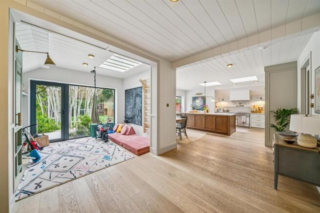 Sutton Court Road, W4 - FOR SALE