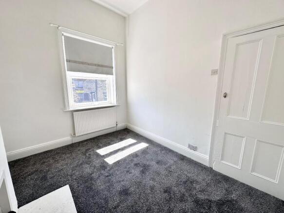 2 bed Terraced to rent Image 11