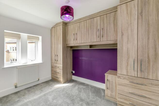 2 bed Terraced to rent Image 4