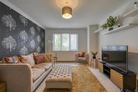 Pinewood Court, Inverness