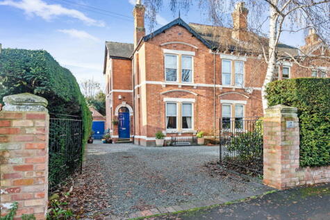 2 Thorneloe Road, Barbourne, Worcester. WR1 3HZ