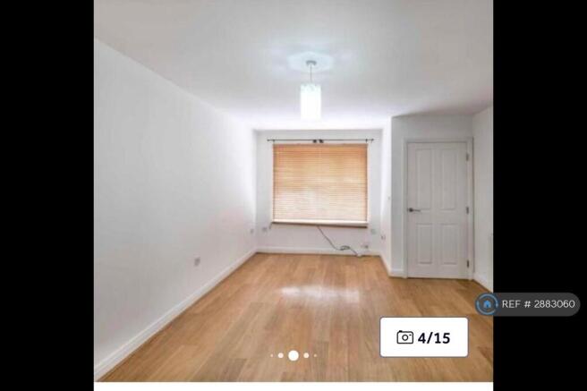 2 bed Terraced to rent Image 4