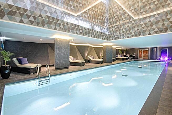 Swimming Pool - USE