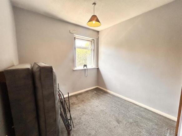 3 bed Terraced for sale Image 11
