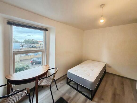 3699e23a-room 20p...