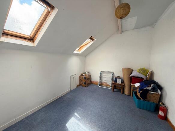 4 bed Terraced for sale Image 11