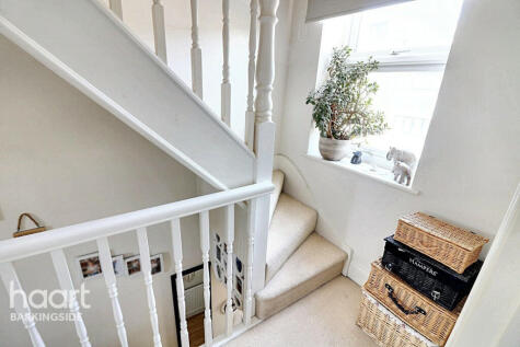 Youngs Road, Newbury Park