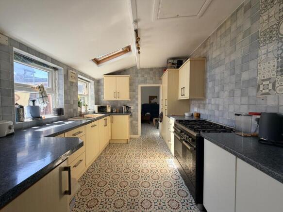 6 bed Not Specified for sale Image 4