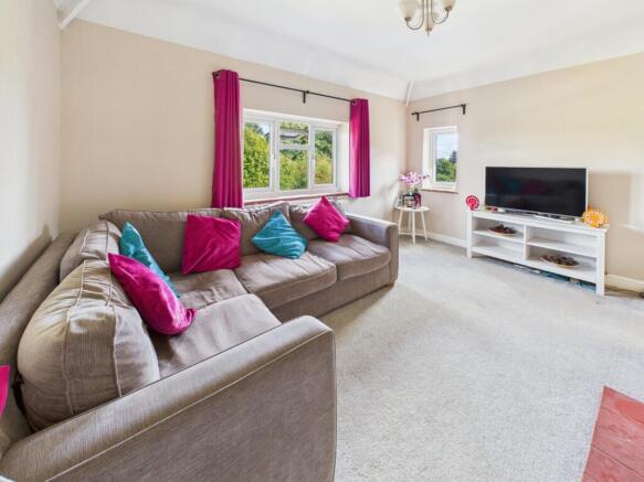 Bowstridge Lane, Chalfont St. Giles, Buckinghamshire, HP8 photo 4