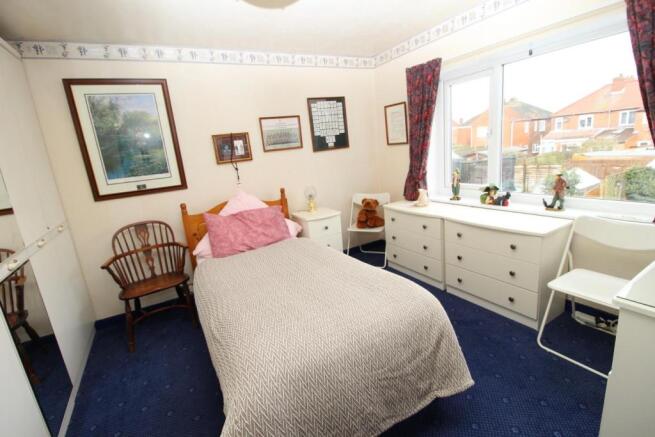 BEDROOM 2