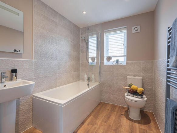 4 bed Detached for sale Image 9
