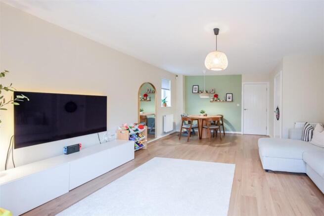 Stirling Road, Midway (30).jpg