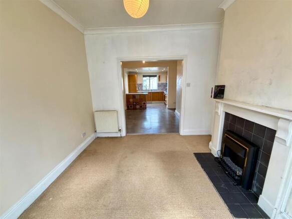 lounge towards kitchen.jpg