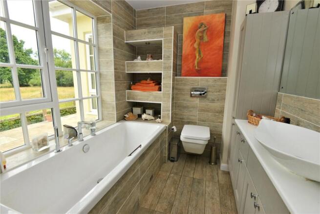 En Suite Bathroom