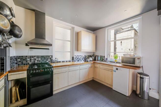 6 bed Character Property for sale Image 6