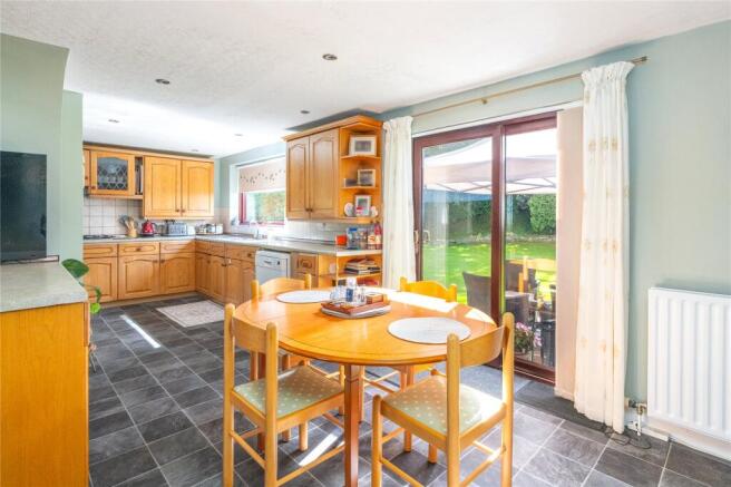 Main Road, Eastburn, BD20 photo 4