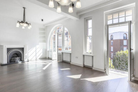 Fitzjames Avenue, London, W14
