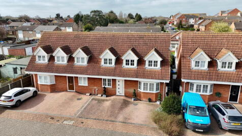 Ashton Court, High Road, Laindon, SS15 6BT