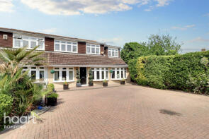 62, Birch Close, Romford RM7 8EU