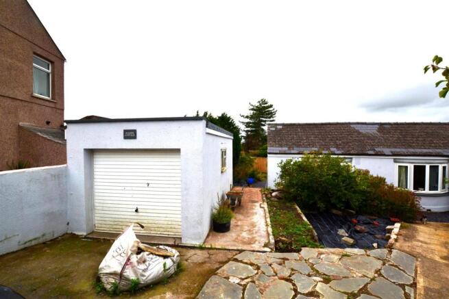 Garage.jpg