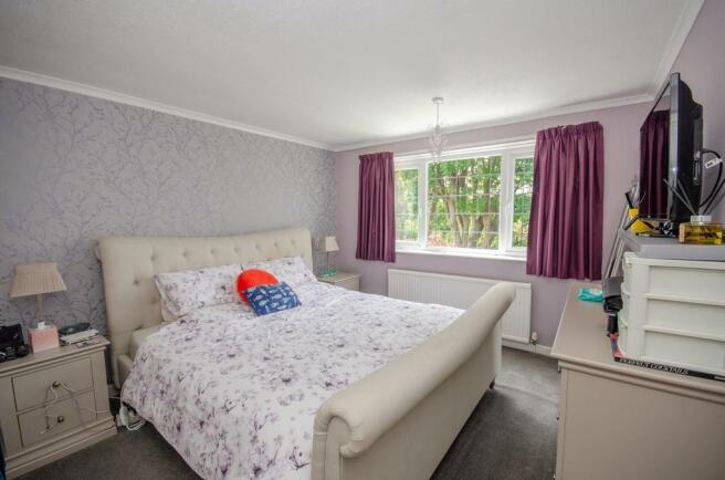 Bedroom 1.jpg