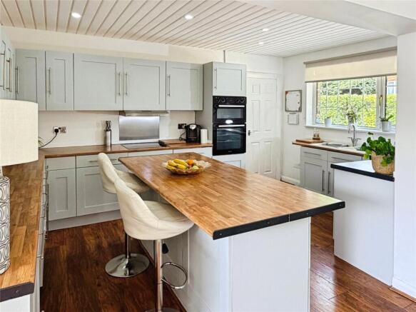 2 bed Bungalow for sale Image 12