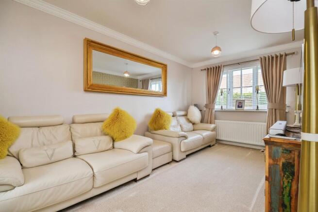 2 bed Apartment for sale Image 6