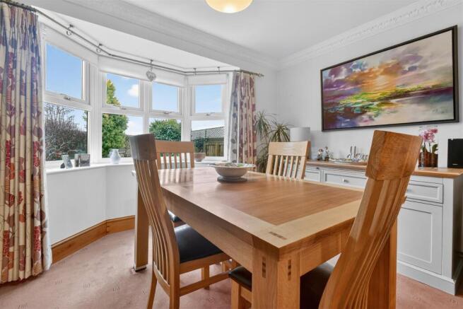 4 bed Detached for sale Image 5