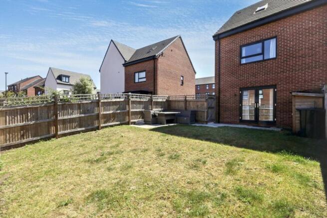 3 bed Semi-Detached for sale Image 8