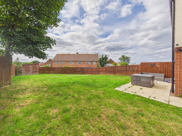 2 bed Semi-Detached for sale Image 8