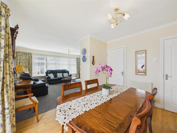 2 bed Detached Bungalow for sale Image 6