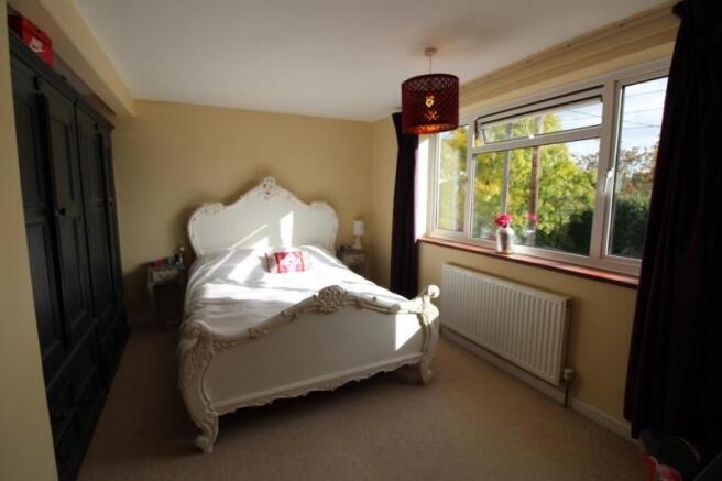 28_main bedroom.JPG