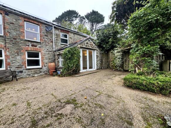 2-bed house on Crosscombe, St. Agnes, £250,000