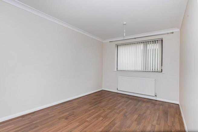 3 bed Semi-Detached to rent Image 8