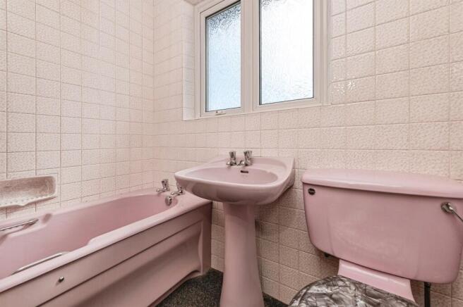 3 bed Semi-Detached for sale Image 12